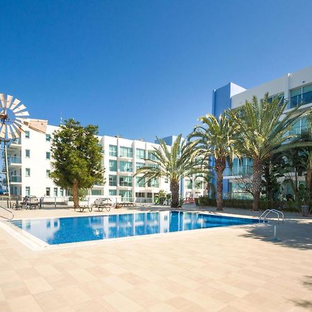 Lucile - Coralli Beachfront Apartment Paralímni Eksteriør bilde
