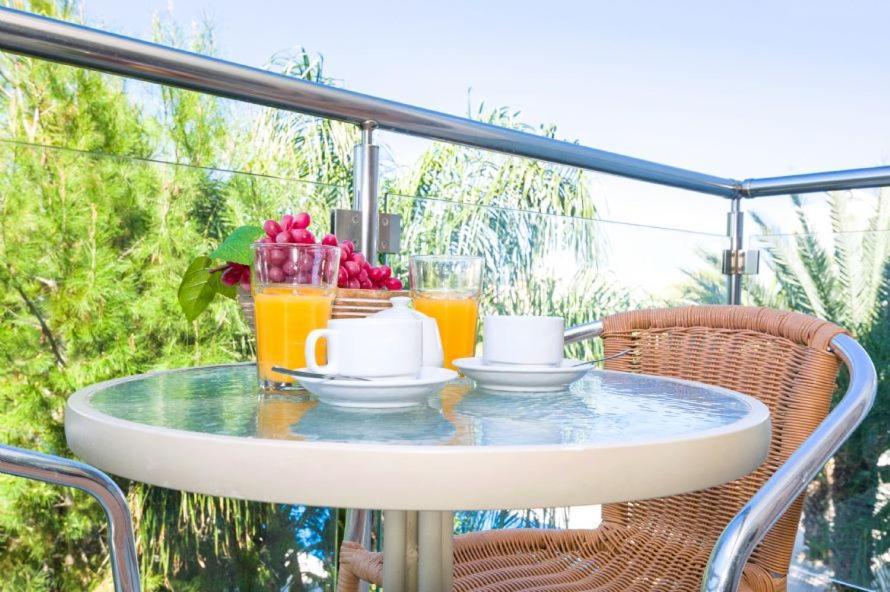Lucile - Coralli Beachfront Apartment Paralímni Eksteriør bilde