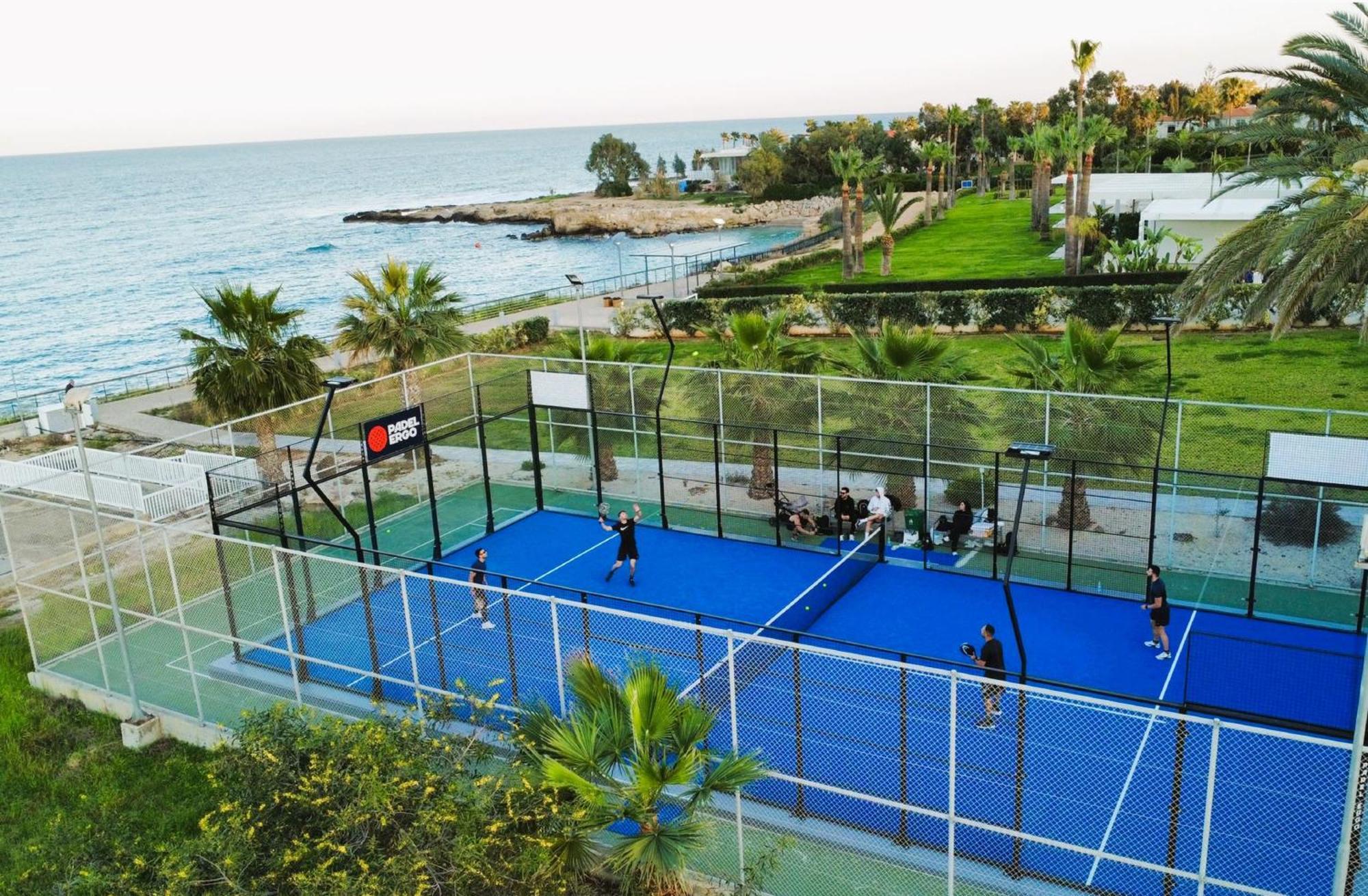 Lucile - Coralli Beachfront Apartment Paralímni Eksteriør bilde